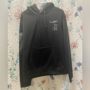 MEN’S NINE LINE SWEATSHIRT LARGE W/ BEER HOLDER